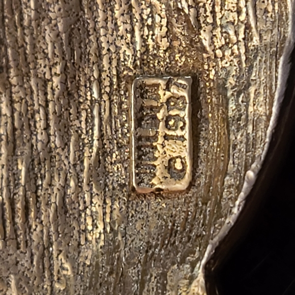 Rare Vintage Mimi din parrot buckle